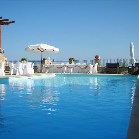 Yalis Hotel Votsi  Екстериор снимка
