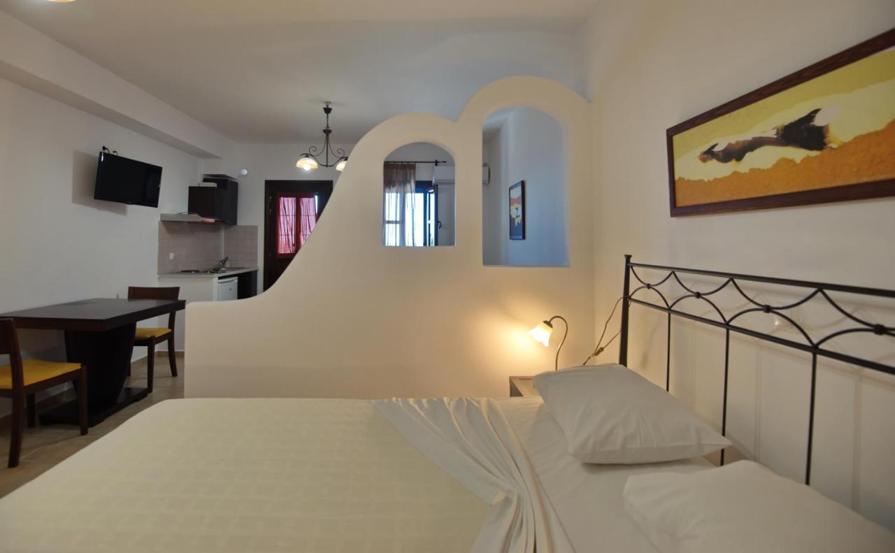 Yalis Hotel Votsi  Екстериор снимка
