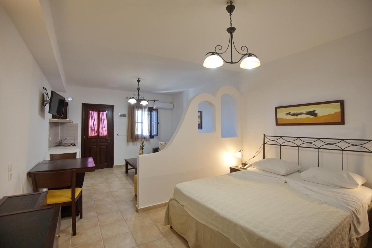 Yalis Hotel Votsi  Екстериор снимка