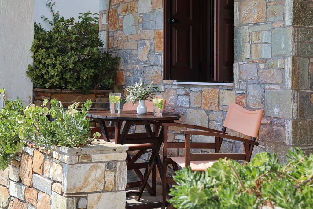 Yalis Hotel Votsi  Екстериор снимка