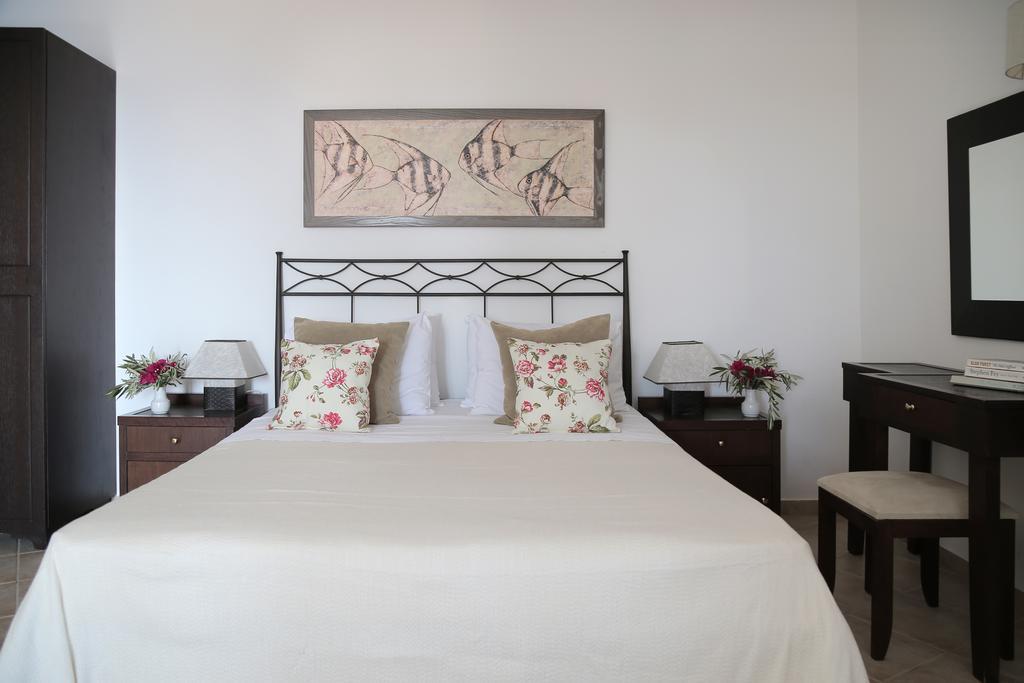 Yalis Hotel Votsi  Екстериор снимка