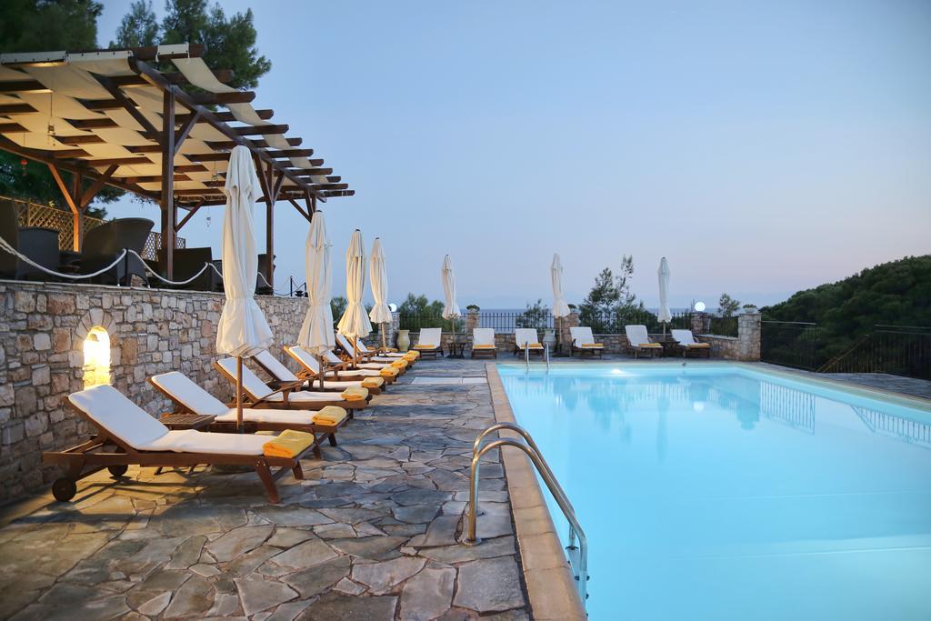 Yalis Hotel Votsi  Екстериор снимка